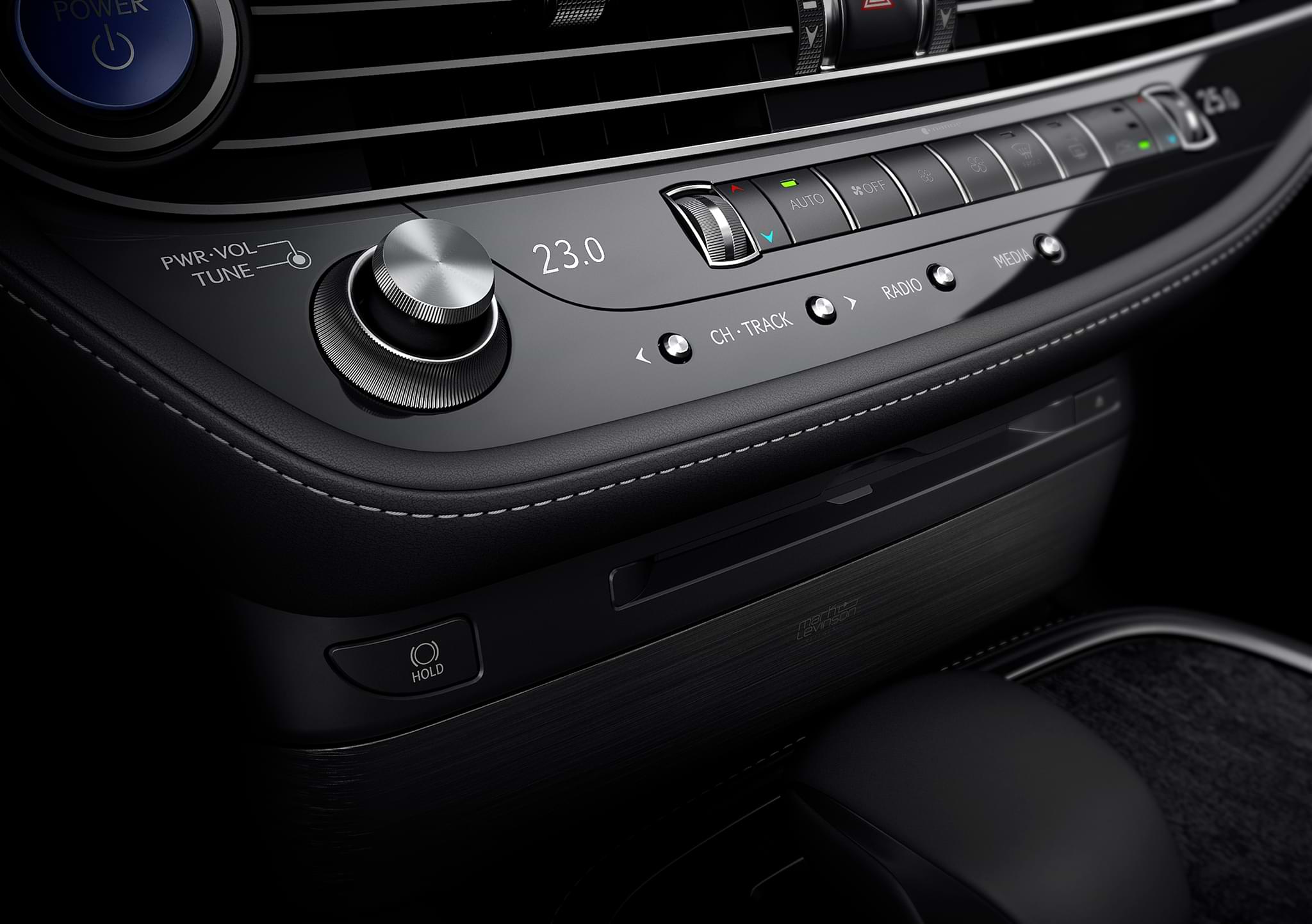 Lexus LS interior